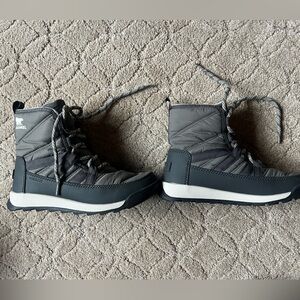 Sorel Whitney II Short Lace WP Boots - Black and Gray